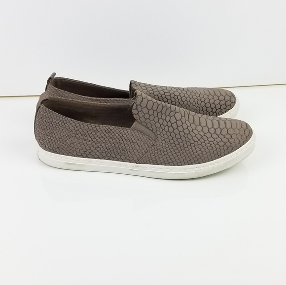 Splendid Shoes - Splendid croc-embossed slip on sneakers size 11